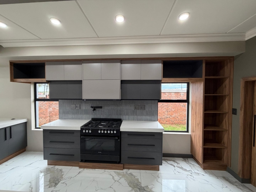 4 Bedroom Property for Sale in El Toro Park Northern Cape